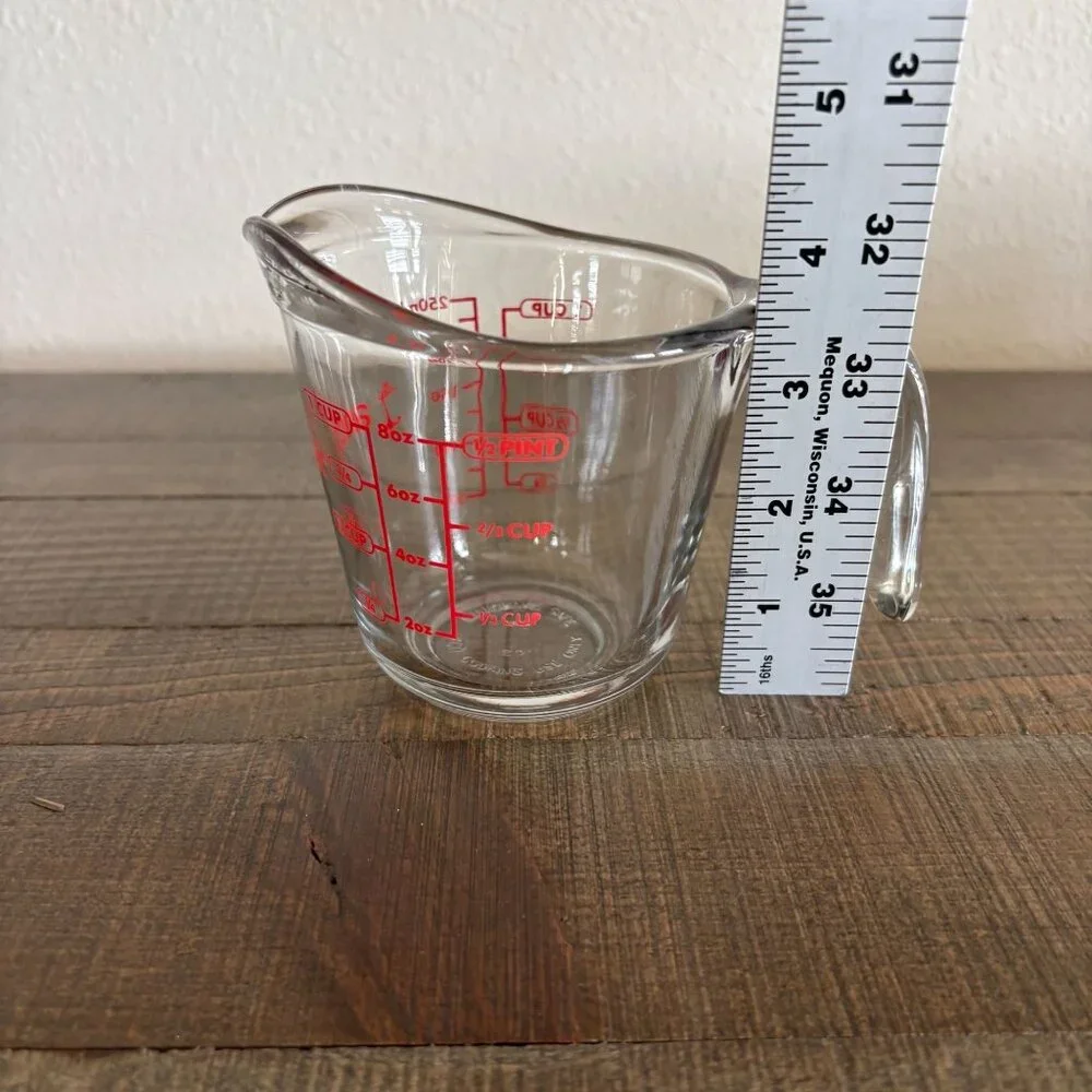 Anchor Hocking Glass Measuring Cup Red Lettering Handle 1 Cup 1/2 Pint Baking